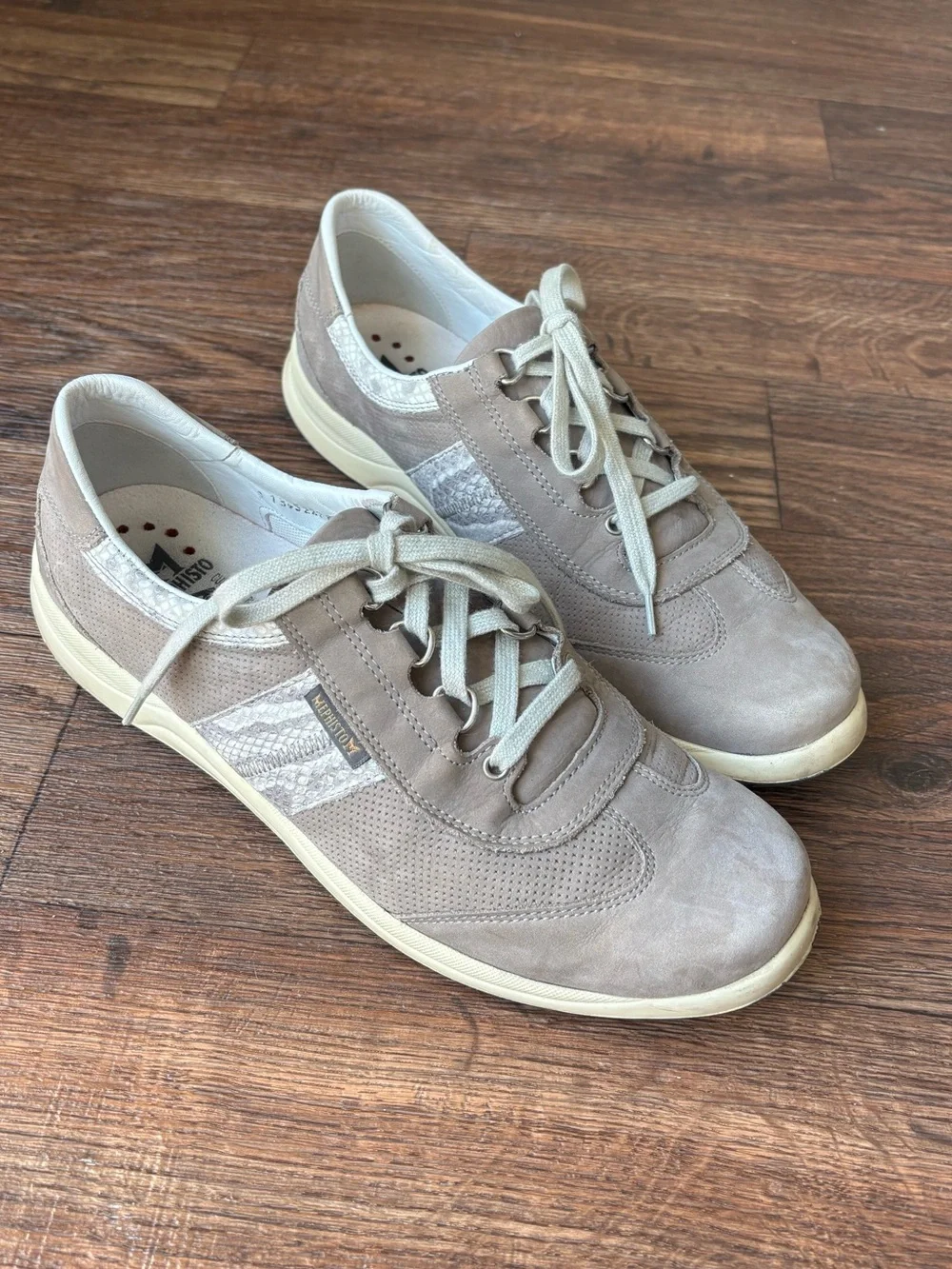Mephisto Run Off Air Jet Comfort Walking Shoes Gray Snake Women's Size 10